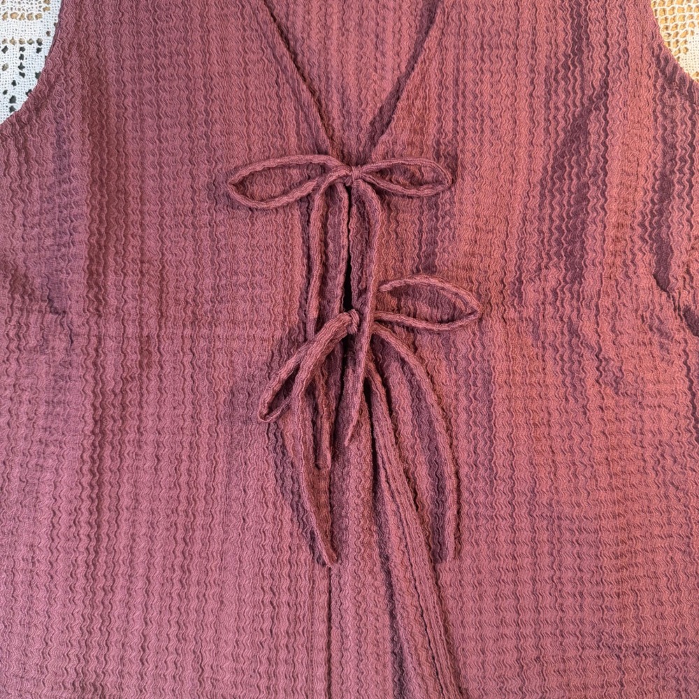 LOFT Womens Plum Burgundy Textured Tie Front Peplum Sleeveless Top Size M - Picture 2 of 9